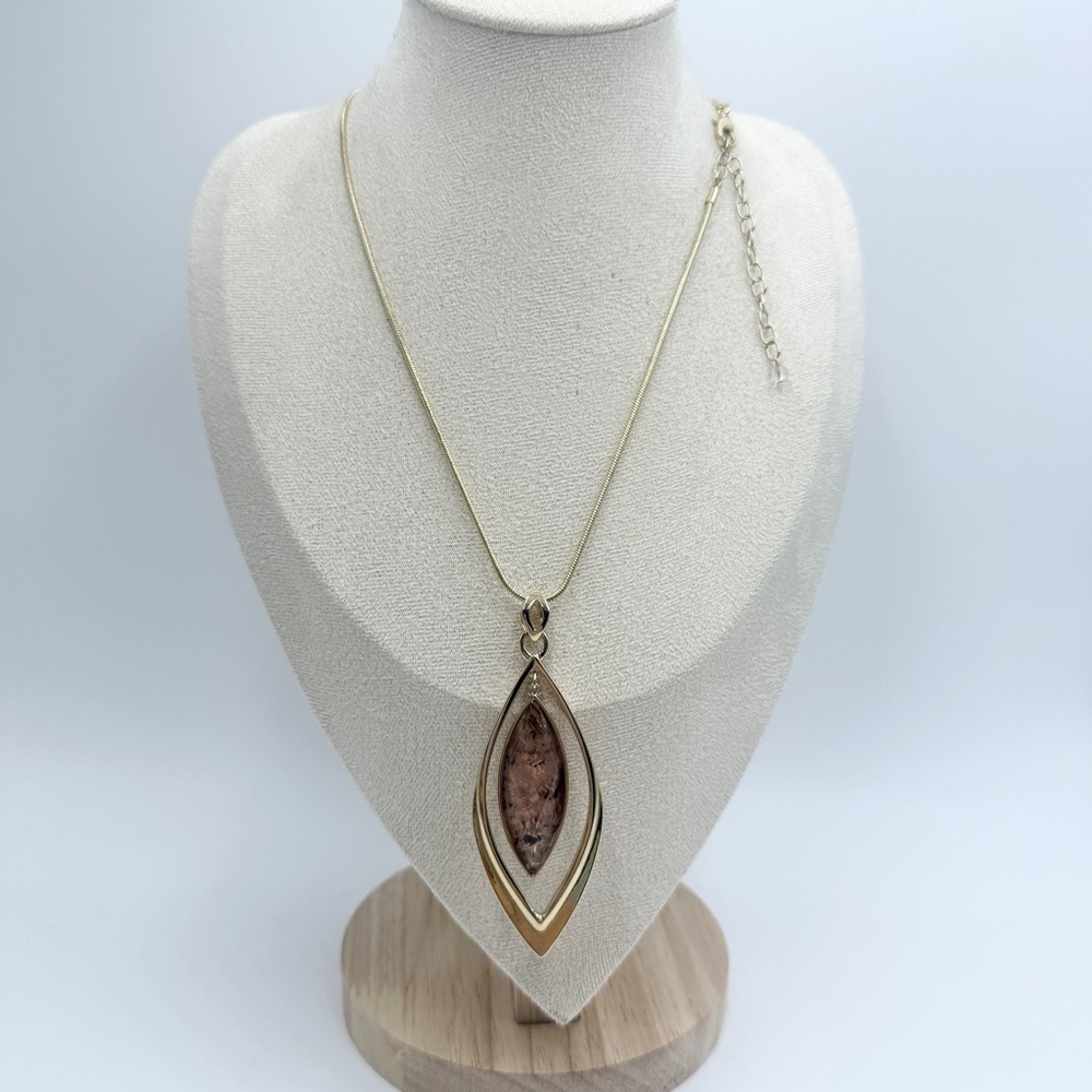 NWT Napier Gold Tone Cobra Chain Orbital Purple Glitter Dangle
Pendant Necklace